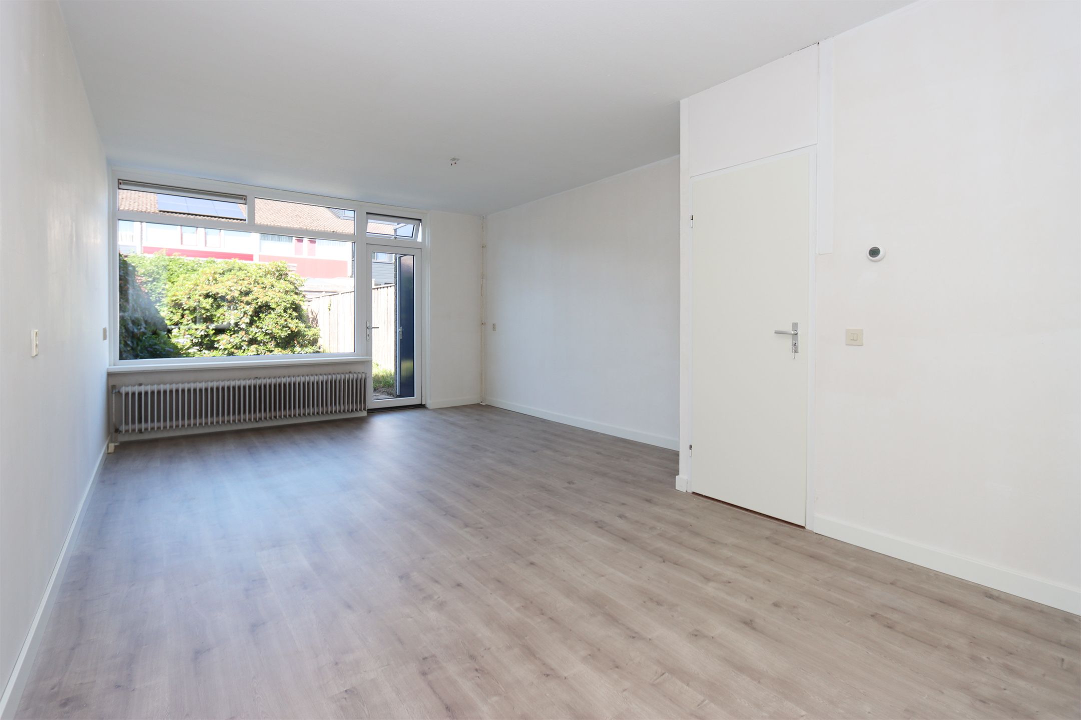 Photo 3 of van de Veldeweg 8