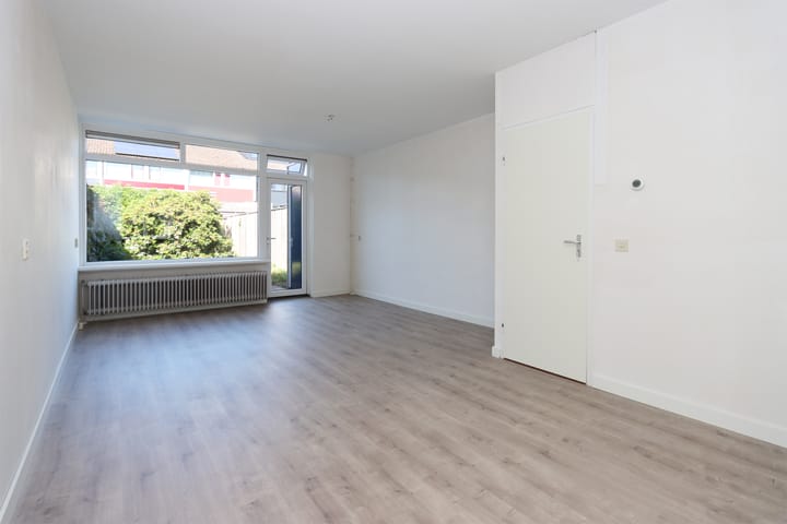 Foto 3 van van de Veldeweg 8