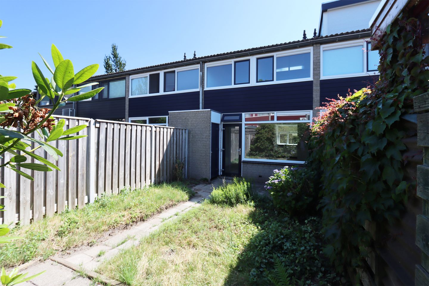 Photo 4 of van de Veldeweg 8