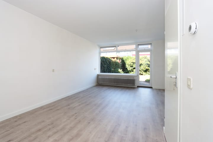 Foto 14 van van de Veldeweg 8