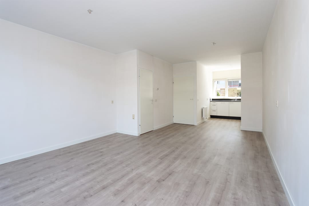 Photo 16 of van de Veldeweg 8