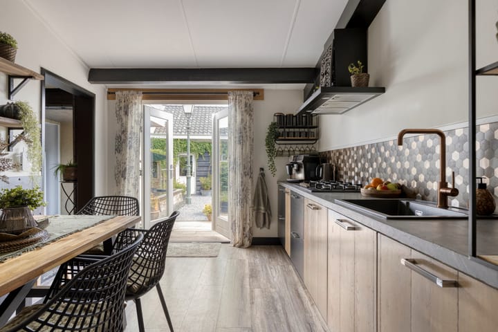 Photo 15 of Stationsweg 16