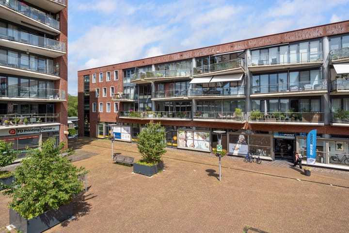 Rijkeeplein 16-17, Hoogvliet Rotterdam
