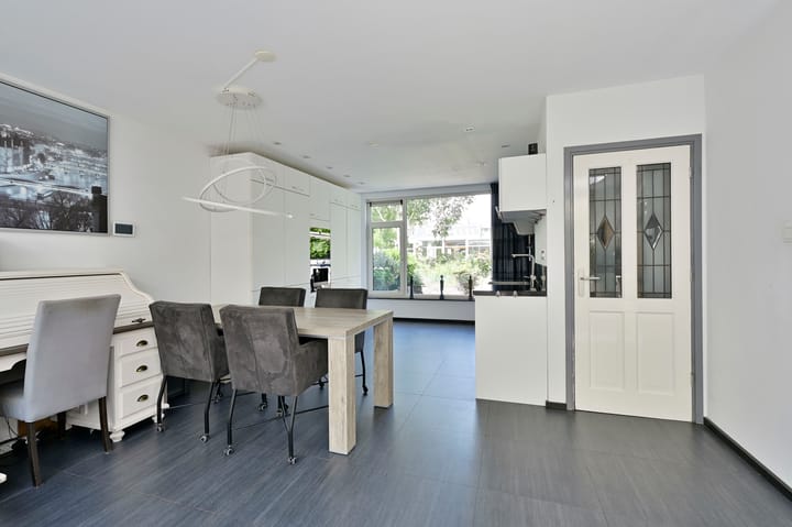 Photo 10 of Baljuwsstraat 6