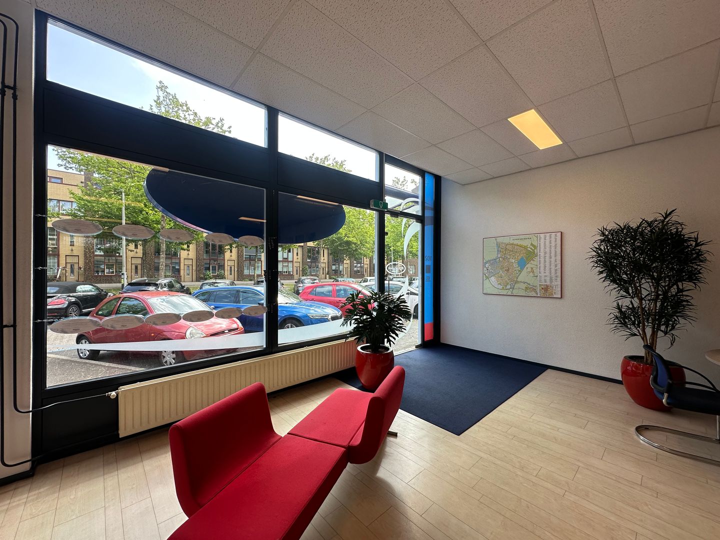 Bekijk foto 2 van Utrechtstraat 102