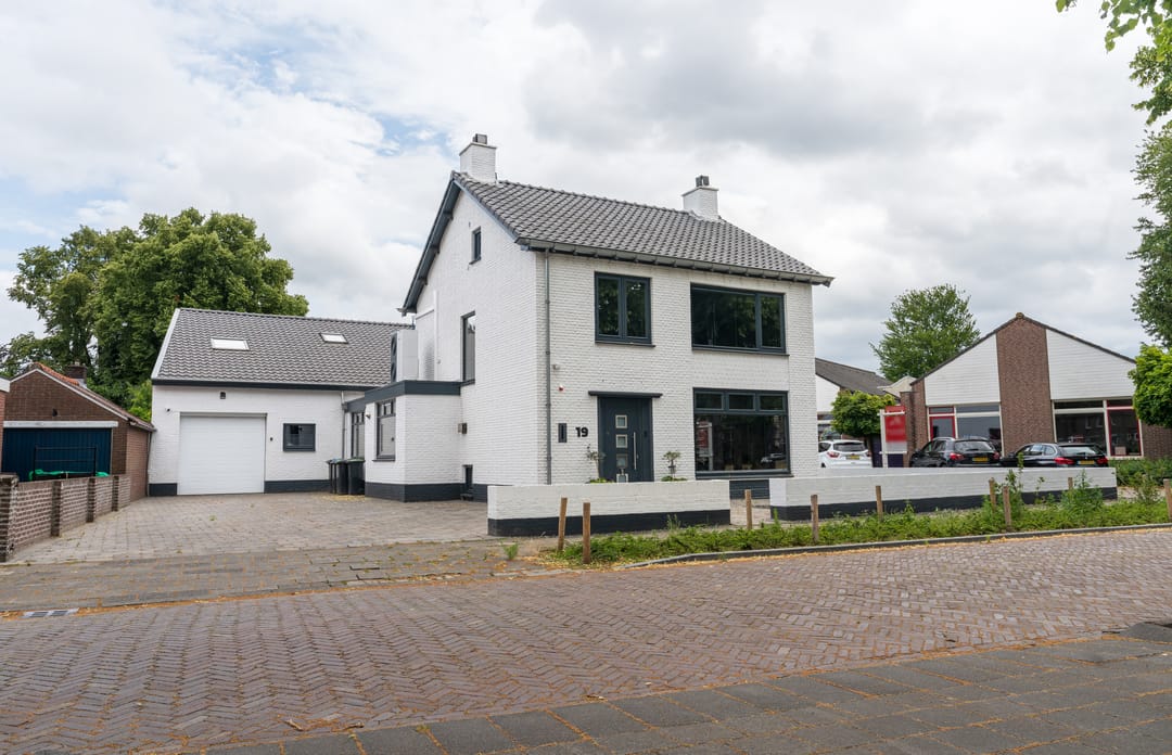 Foto 2 van Van Schendelstraat 19