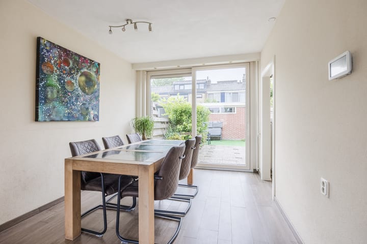 Foto 6 van Meeuwenlaan 39