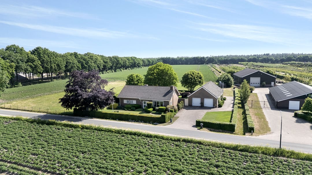 Foto 1 van Schutweg 10