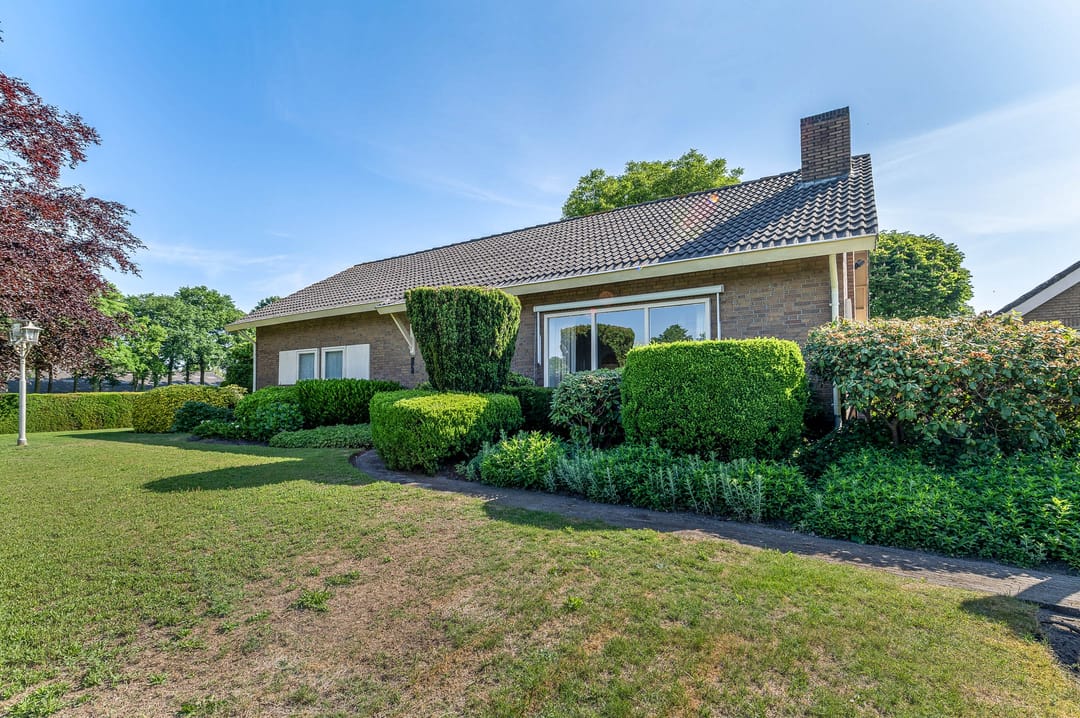 Foto 2 van Schutweg 10