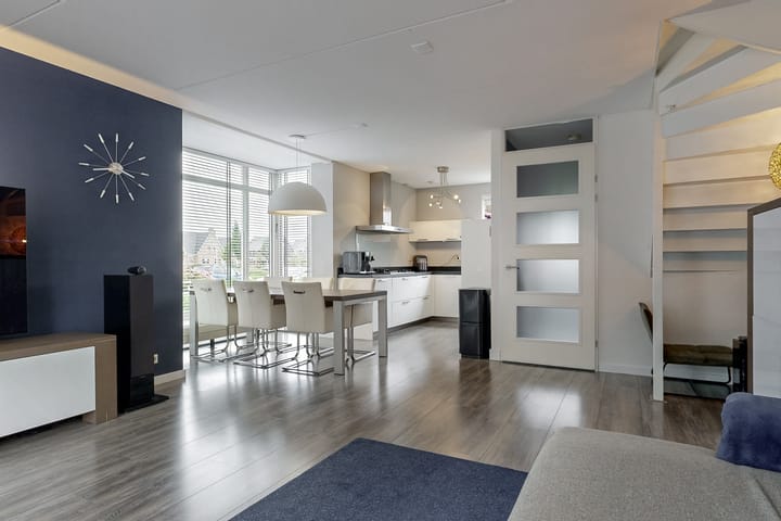 Foto 10 van Mathilde Wibautsingel 53