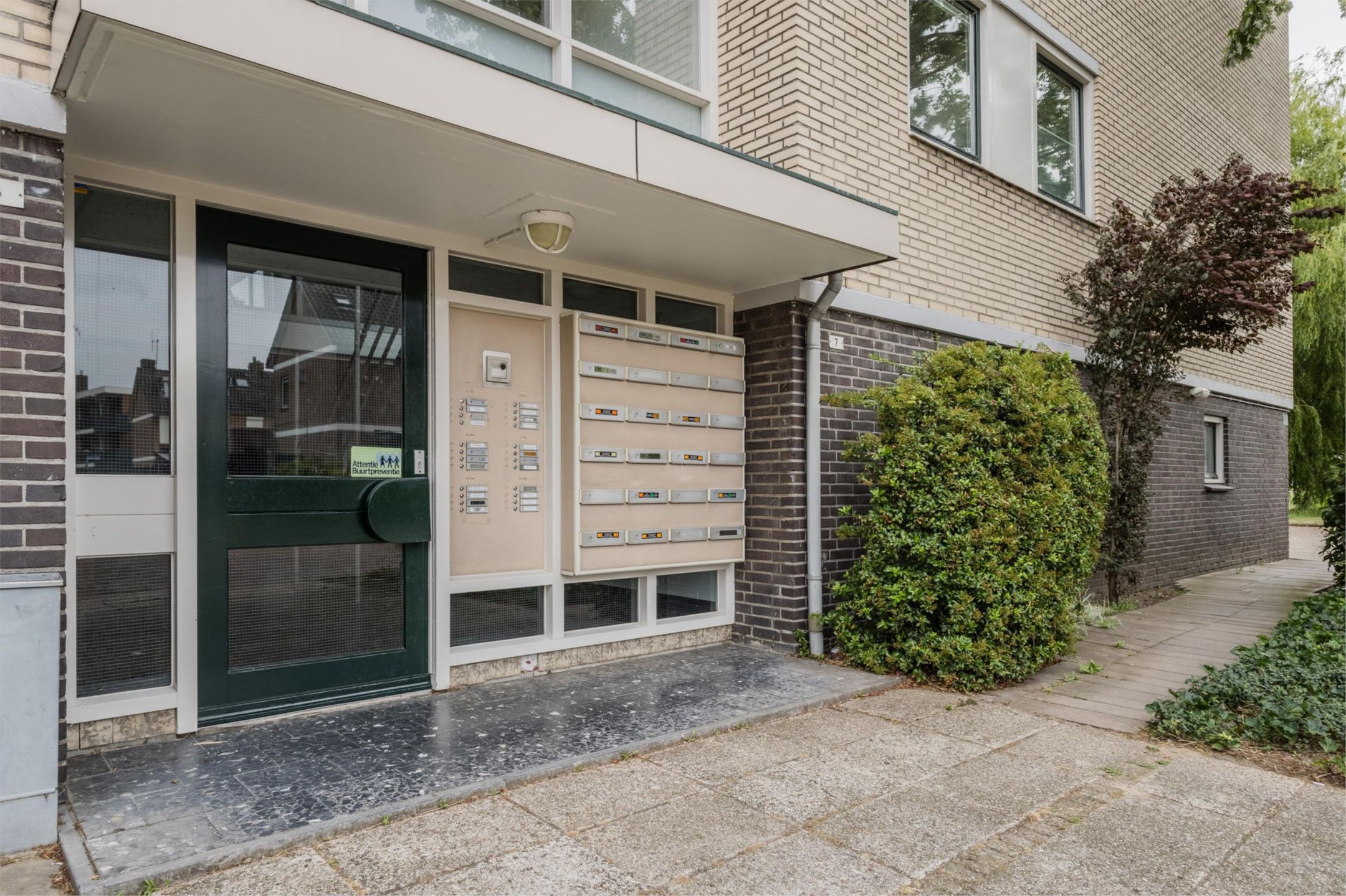 Foto 27 van Bontekoestraat 3-4