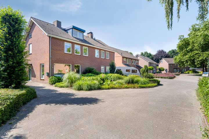 Foto 38 van Duinroosstraat 34