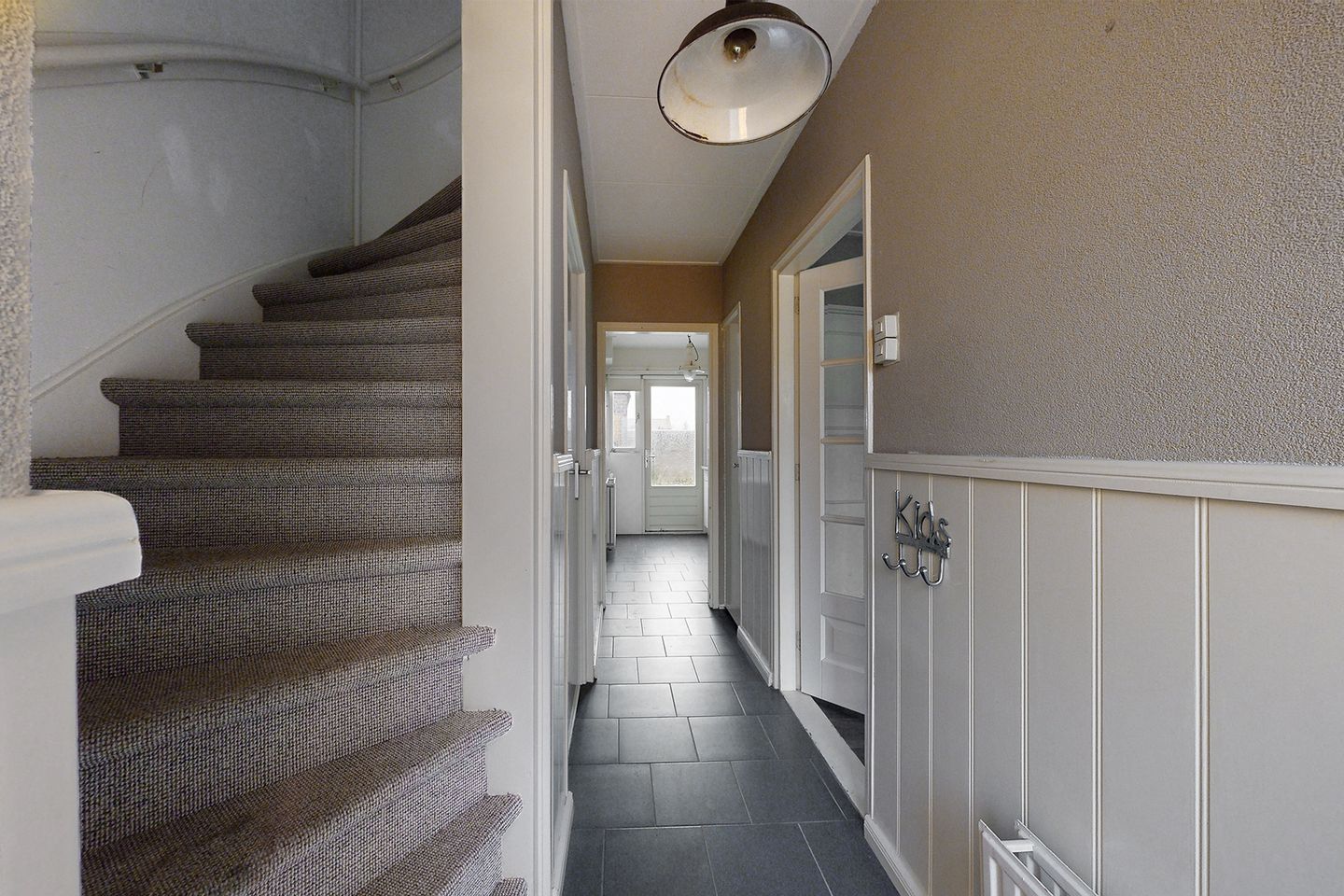 Photo 20 of Hazebrouckstraat 10