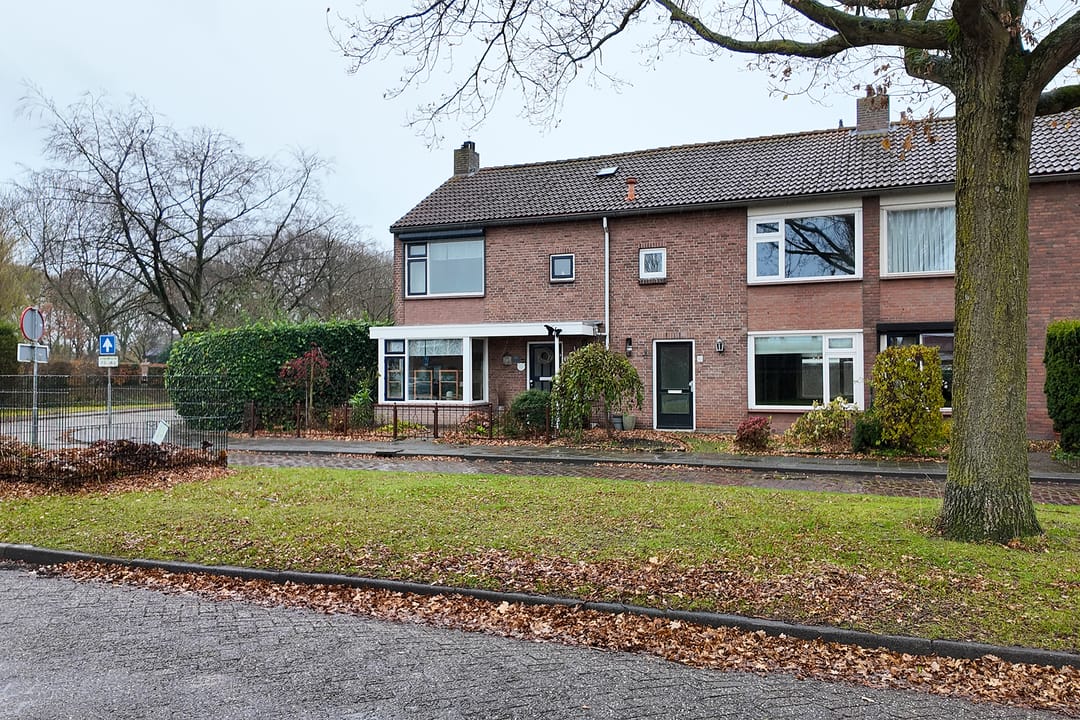 Photo 41 of Hazebrouckstraat 10