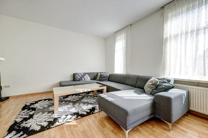 Foto 6 van De la Reyweg 595