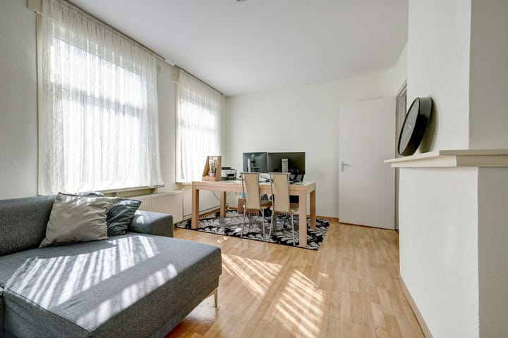 Foto 8 van De la Reyweg 595