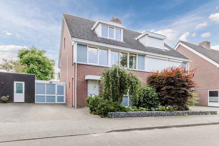 Foto 1 van Galadriel 13