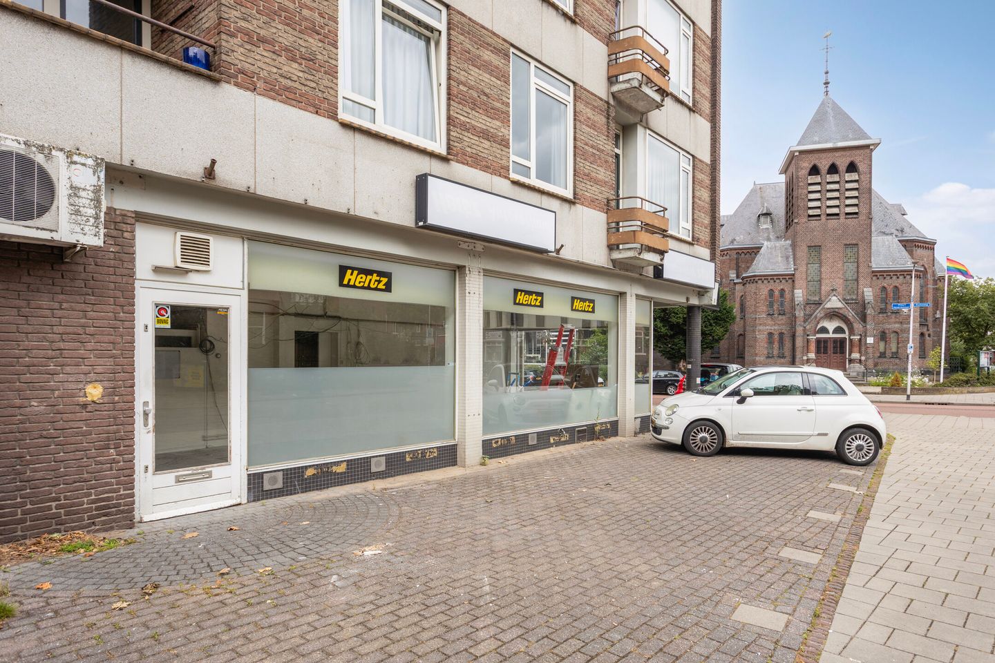 View photo 3 of Prins Hendrikstraat 30