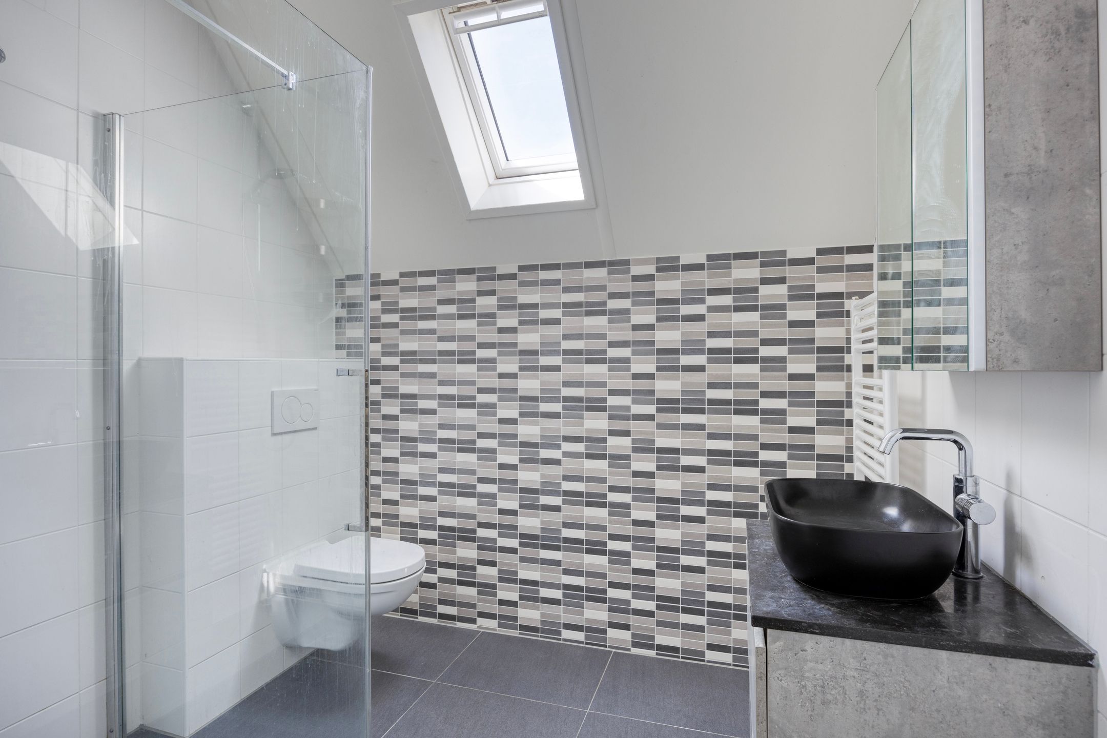 Photo 3 of Buitenom 26