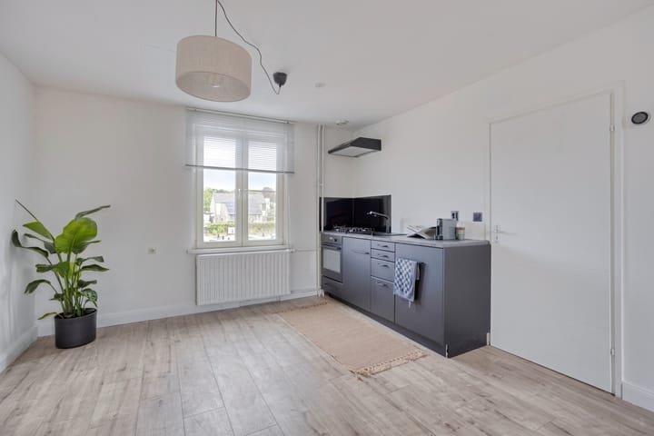 Photo 2 of Spoorstraat 27-A