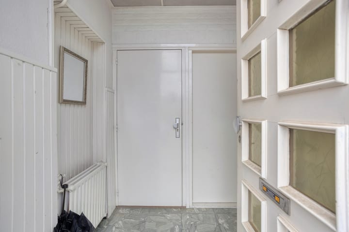 Photo 11 of Spoorstraat 27-A