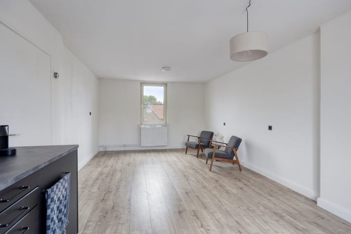 Photo 15 of Spoorstraat 27-A