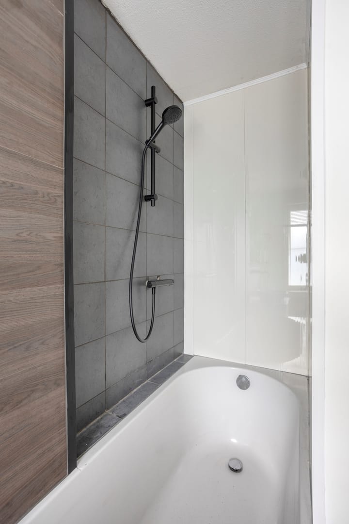 Photo 18 of Spoorstraat 27-A