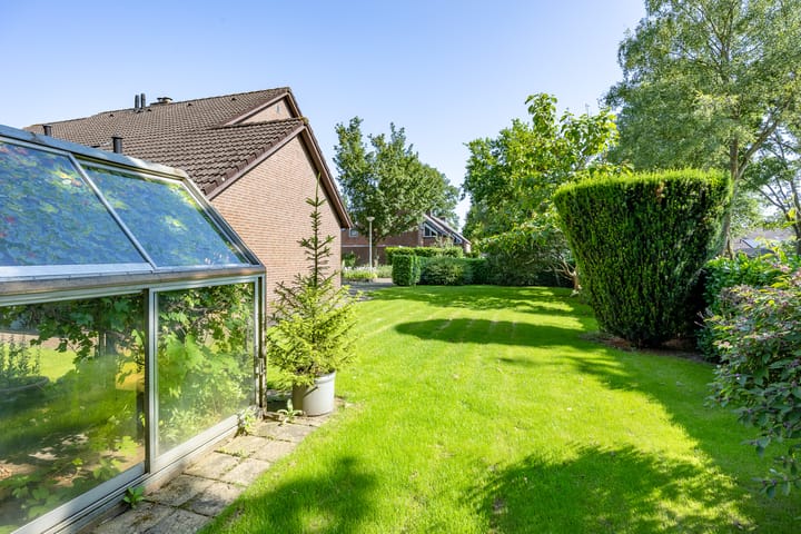 Photo 3 of Lijsterstraat 1