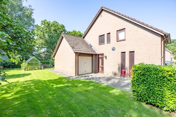 Photo 5 of Lijsterstraat 1