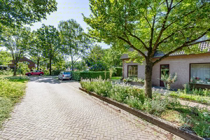 Photo 37 of Lijsterstraat 1