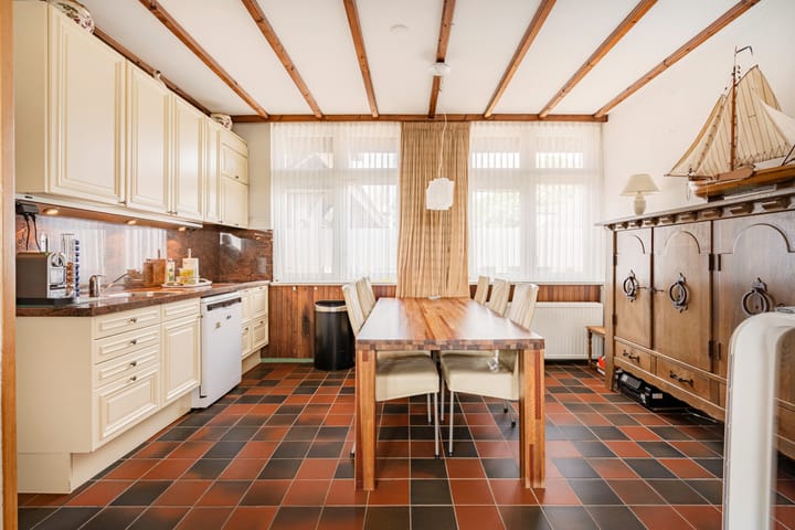 Photo 36 of Raaphorstlaan 18-B