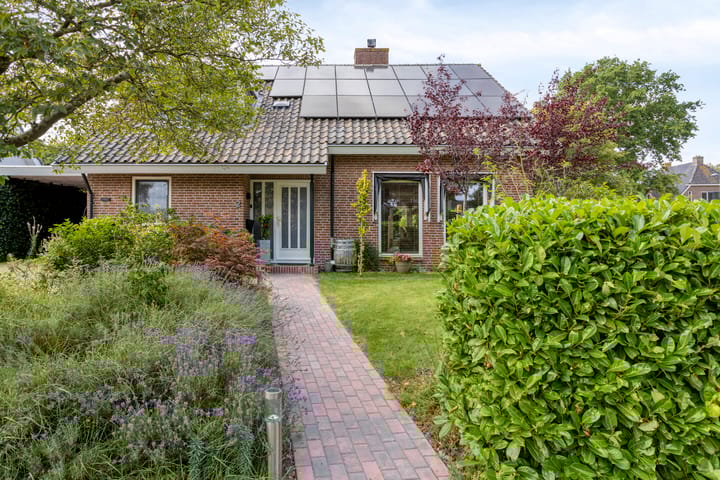 Foto 2 van Milhoes 2