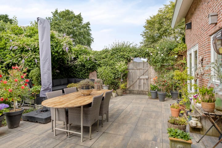 Foto 45 van Milhoes 2