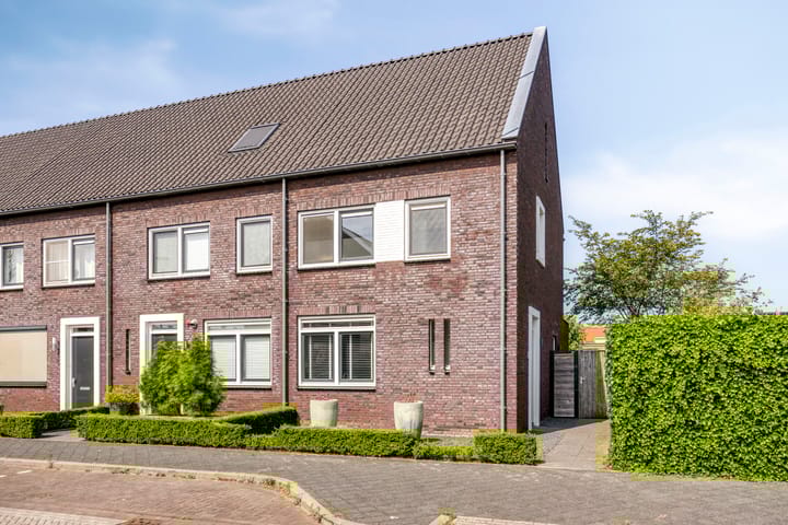 Foto 1 van Merensteinplein 2