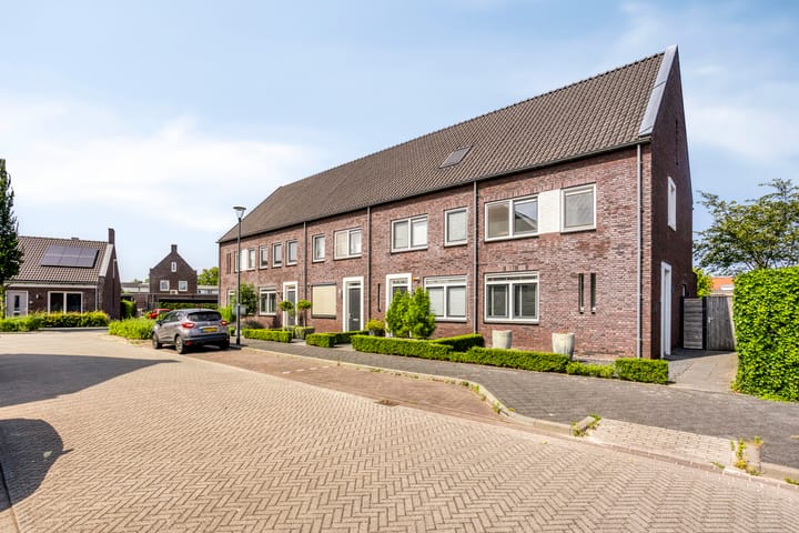 Foto 6 van Merensteinplein 2