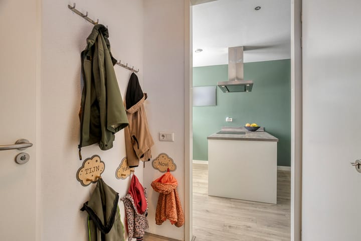 Foto 9 van Merensteinplein 2