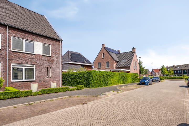 Foto 30 van Merensteinplein 2