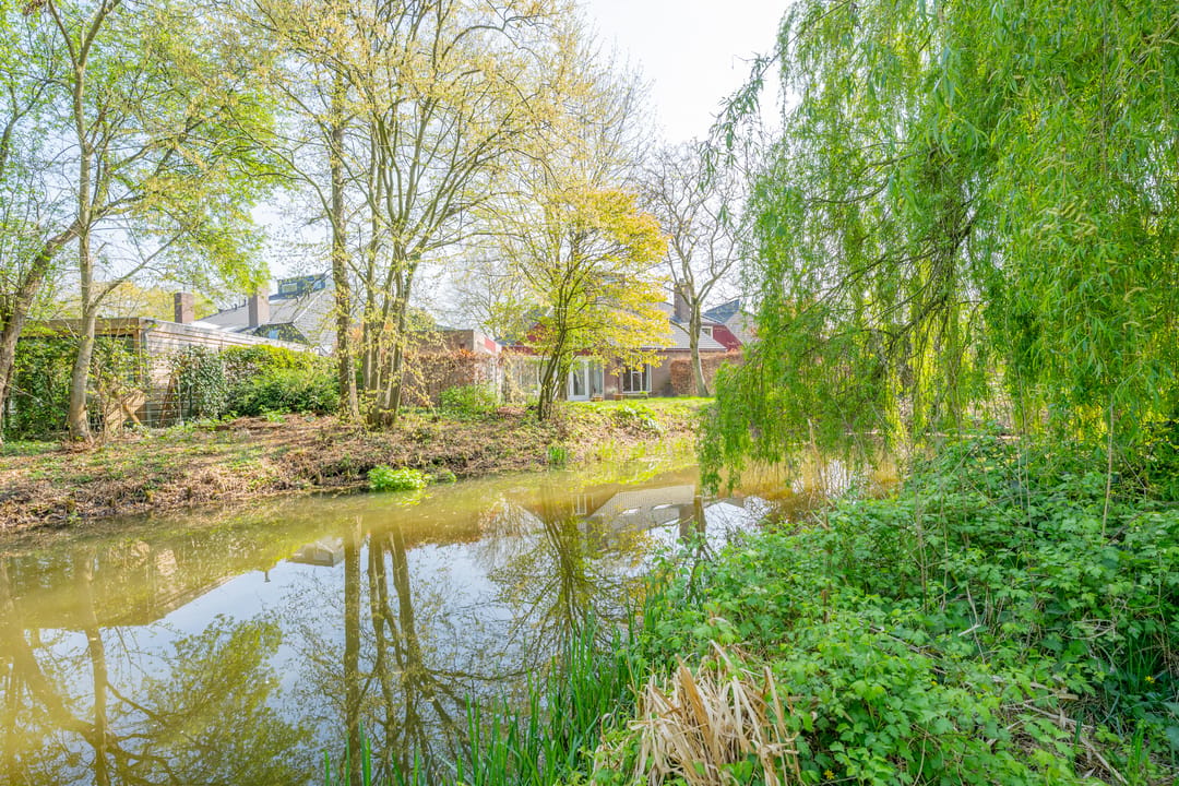 Photo 86 of Vuurvliegweide 8