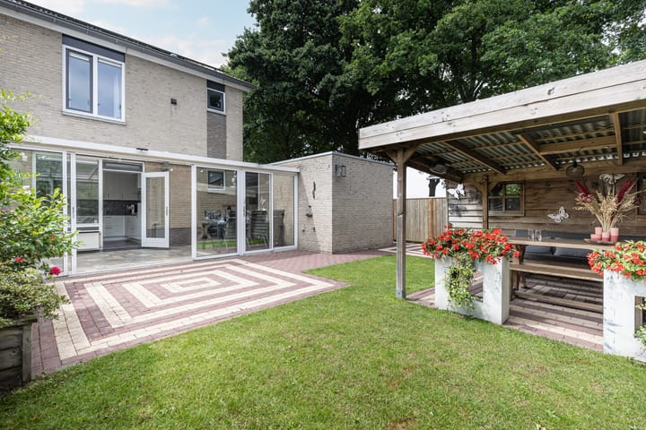 Foto 2 van Bunzinghage 1