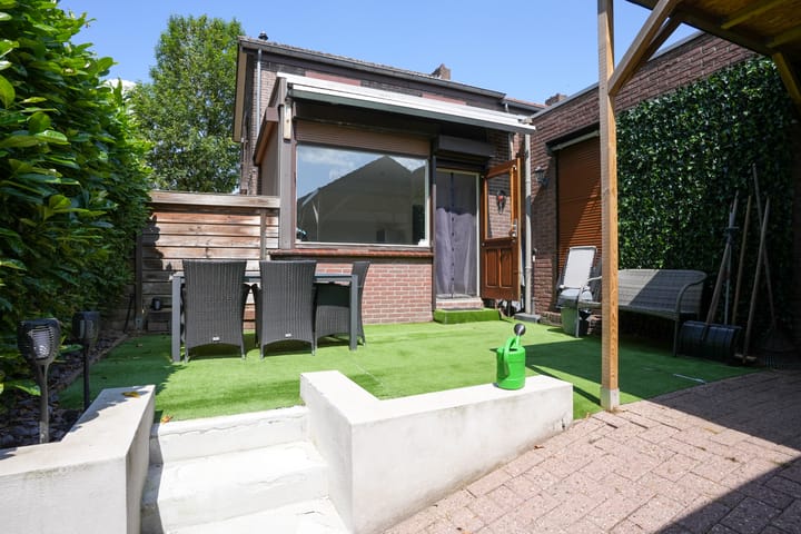 Photo 16 of Iepenstraat 32