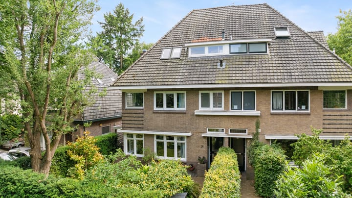 Foto 1 van Van Limburg Stirumlaan 2-A