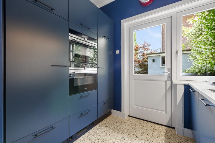 Foto 12 van Van Limburg Stirumlaan 2-A