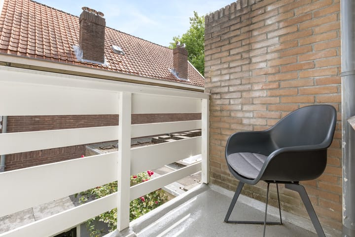 Foto 17 van Van Limburg Stirumlaan 2-A