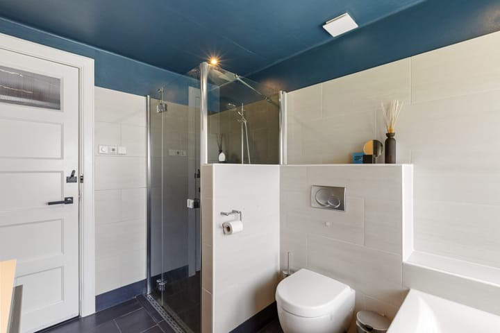 Foto 19 van Van Limburg Stirumlaan 2-A