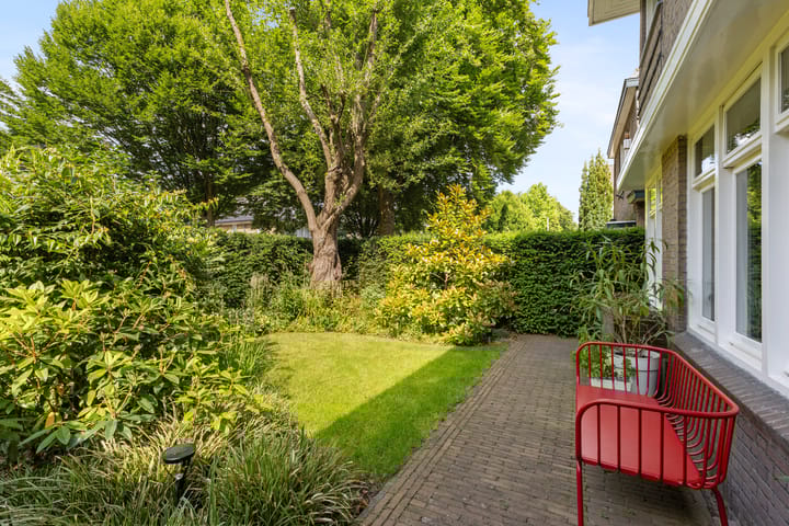 Foto 33 van Van Limburg Stirumlaan 2-A