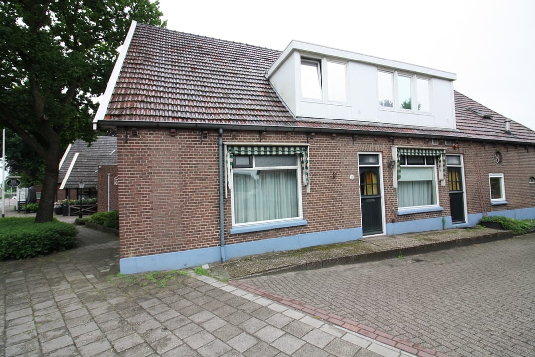 Photo 17 of Oosteinde 14