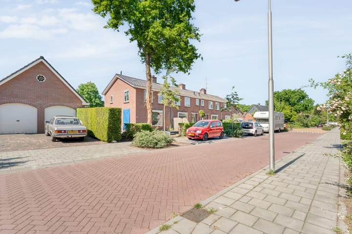 Foto 50 van Stationsweg 15