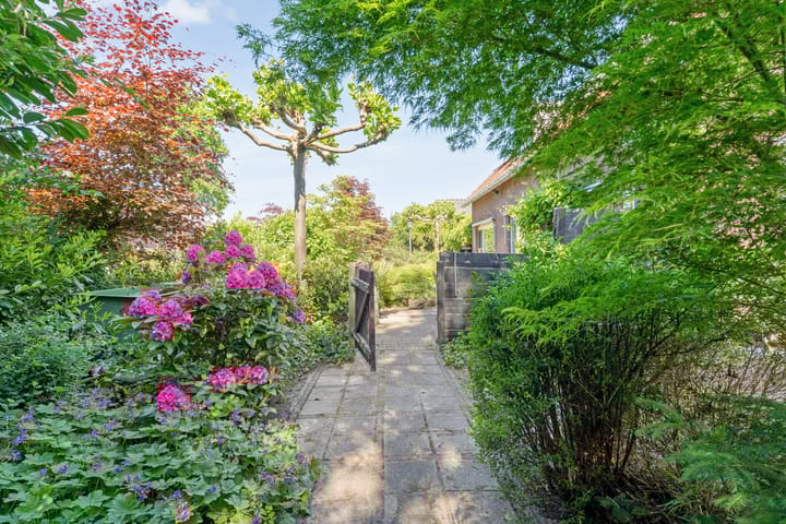 Foto 38 van Stationsweg 15