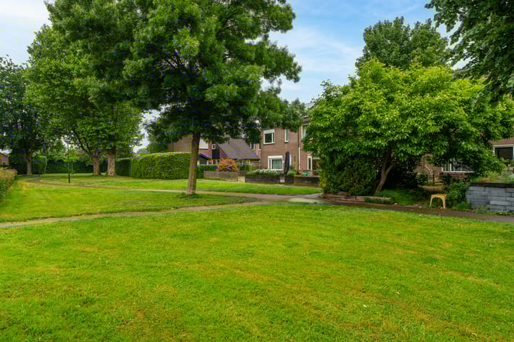 Foto 3 van Merweplein 39