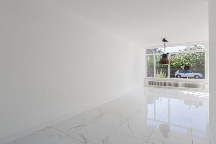 Foto 2 van Van Anrooijstraat 21